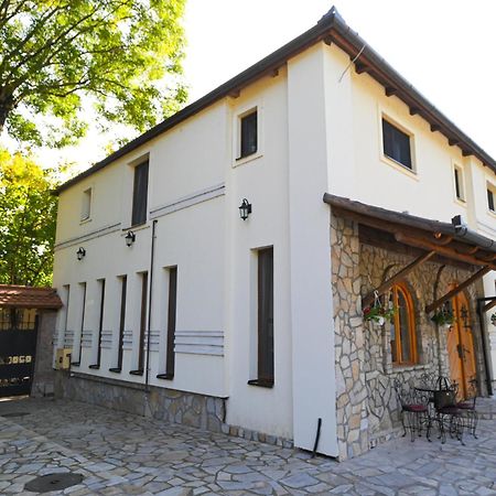 Twenty Park Aparthotel Kikinda ภายนอก รูปภาพ