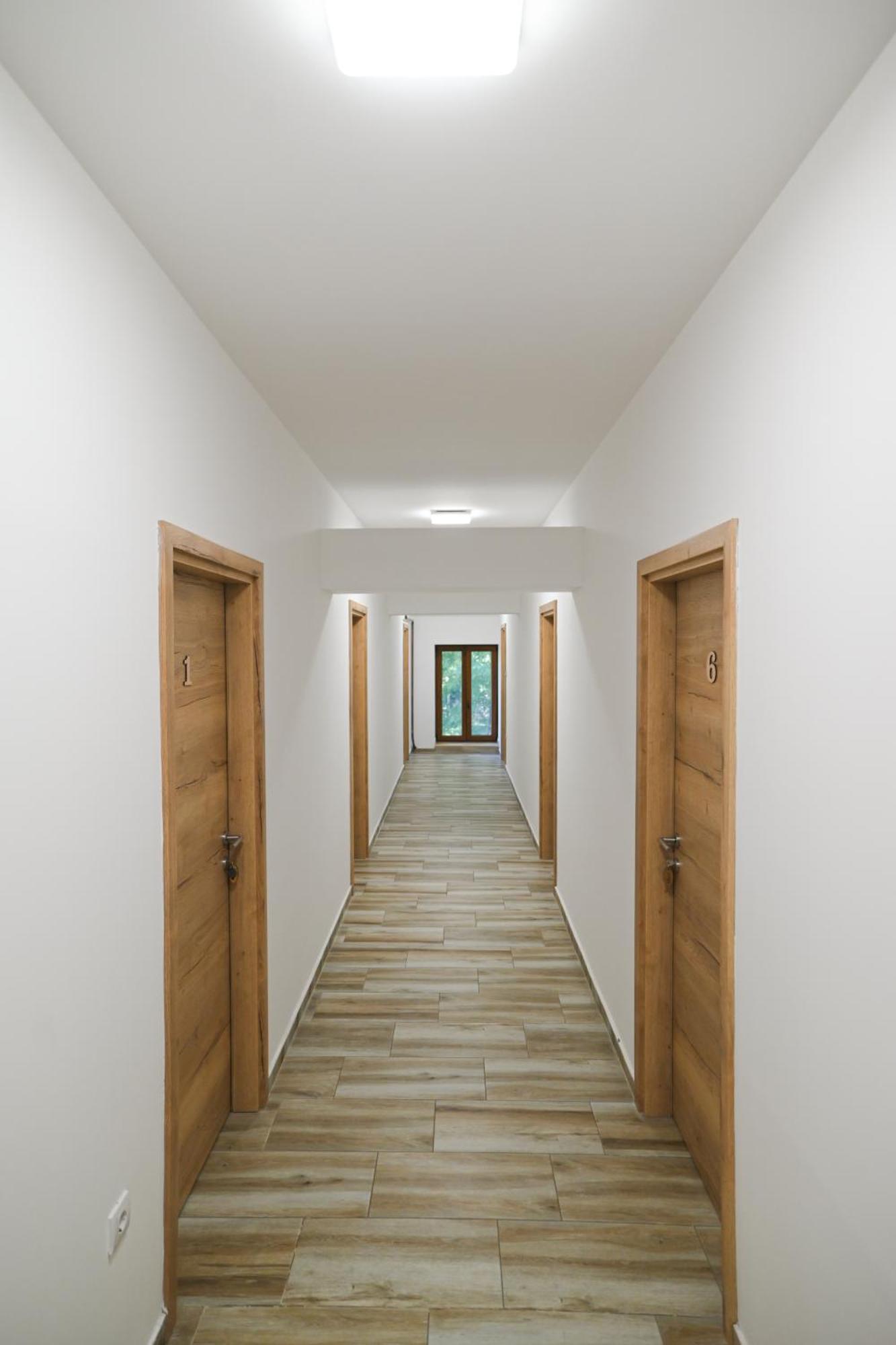 Twenty Park Aparthotel Kikinda ภายนอก รูปภาพ
